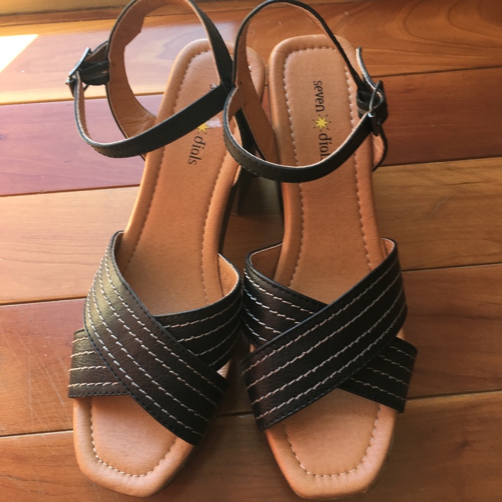 Seven dials size 9